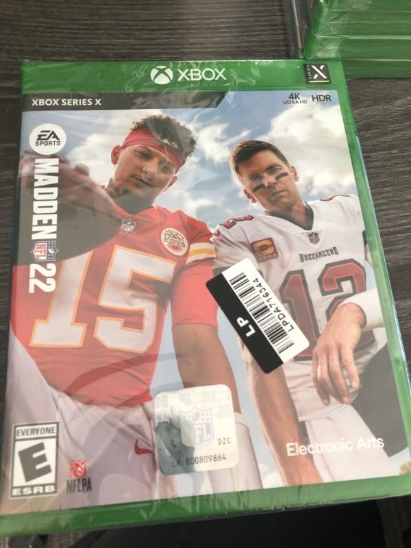 Photo 2 of Madden NFL 22 - Xbox Series X|S

