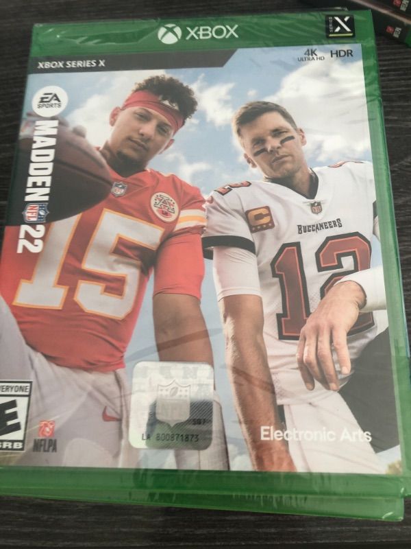 Photo 2 of Madden NFL 22 - Xbox Series X|S



