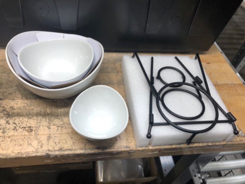 Photo 2 of 3 Tier Oval Bowl Set