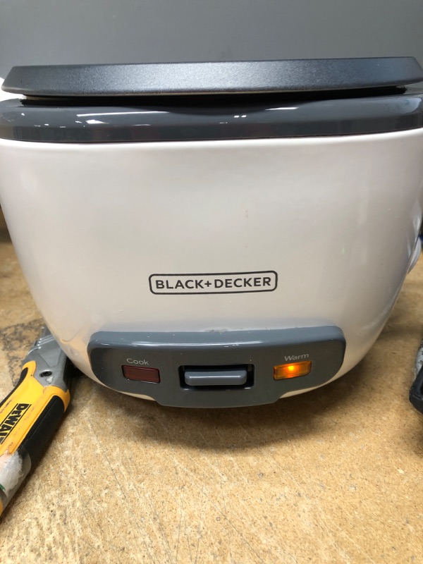 Photo 2 of BLACK+DECKER 16-Cup Rice Cooker, White