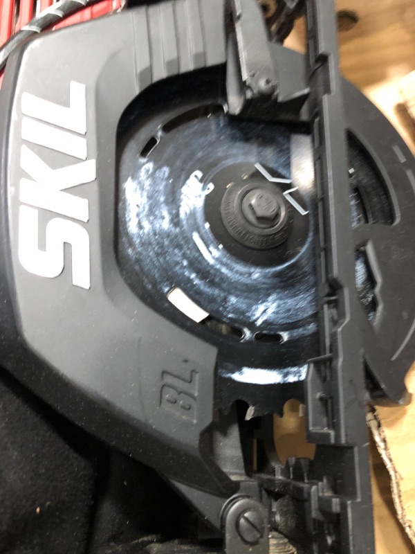 Photo 4 of "SKILSAW CR5429B-20 PWR CORE 20 XP 7-1/4" Brushless 20V Rear Handle Circular Saw"

