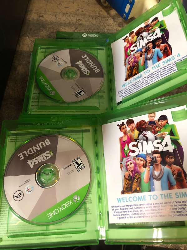 Photo 2 of BUNDLE OF 2 The Sims 4: Island Living Bundle, Electronic Arts, Xbox One, 