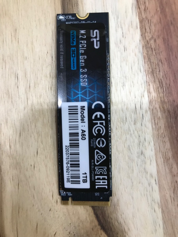 Photo 2 of 
Unknown if functional**********Silicon Power 1TB - NVMe M.2 PCIe Gen3x4 2280 SSD (SP001TBP34A60M28)
Style:SSD