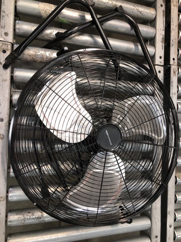 Photo 2 of parts only
AMAZONCOMMERCIAL 20" HIGH VELOCITY INDUSTRIAL FAN, BLACK,
