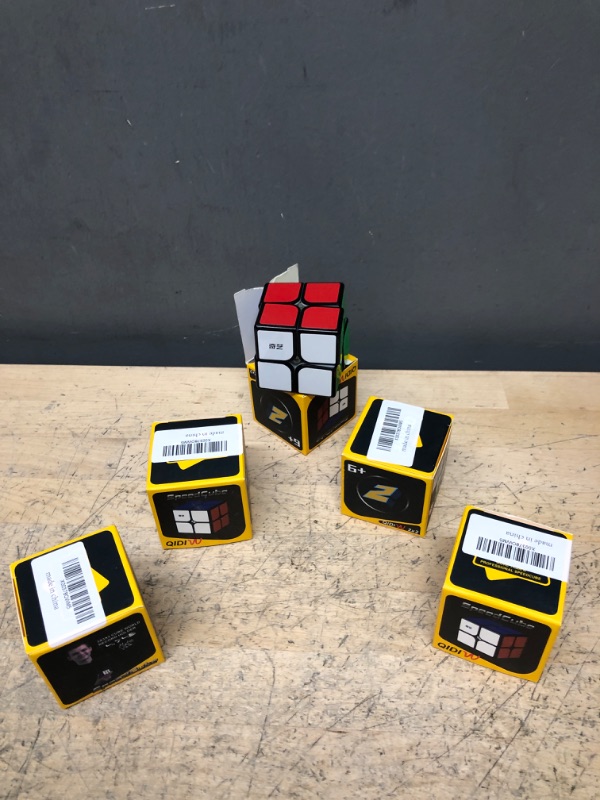 Photo 1 of BUNDLE OF 5 - IRRDFO 2x2 Speed Cube, 2x2 Cube Puzzle Black