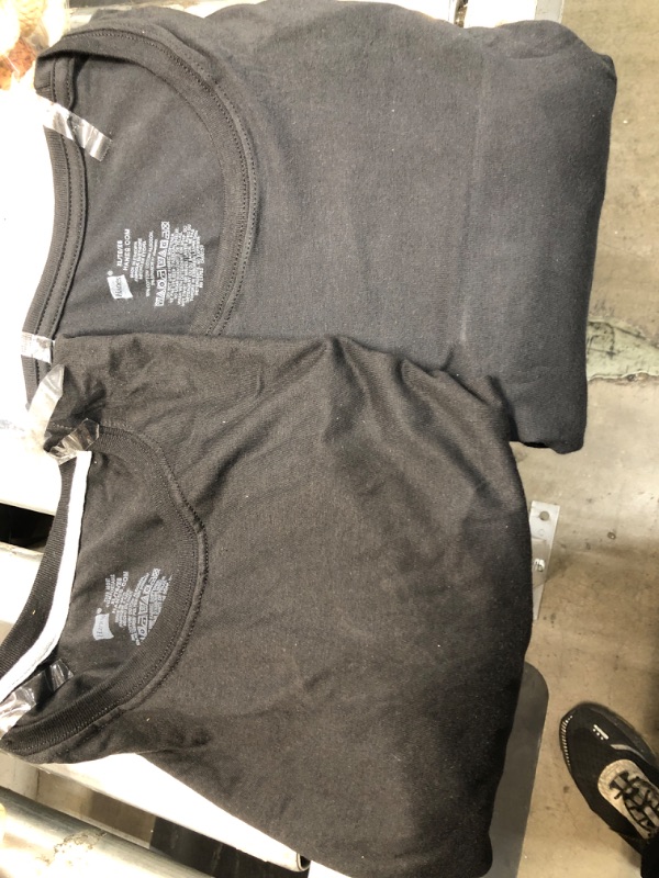 Photo 1 of Hanes MENS TSHIRT BUNDLE (3 ITEMS) XL