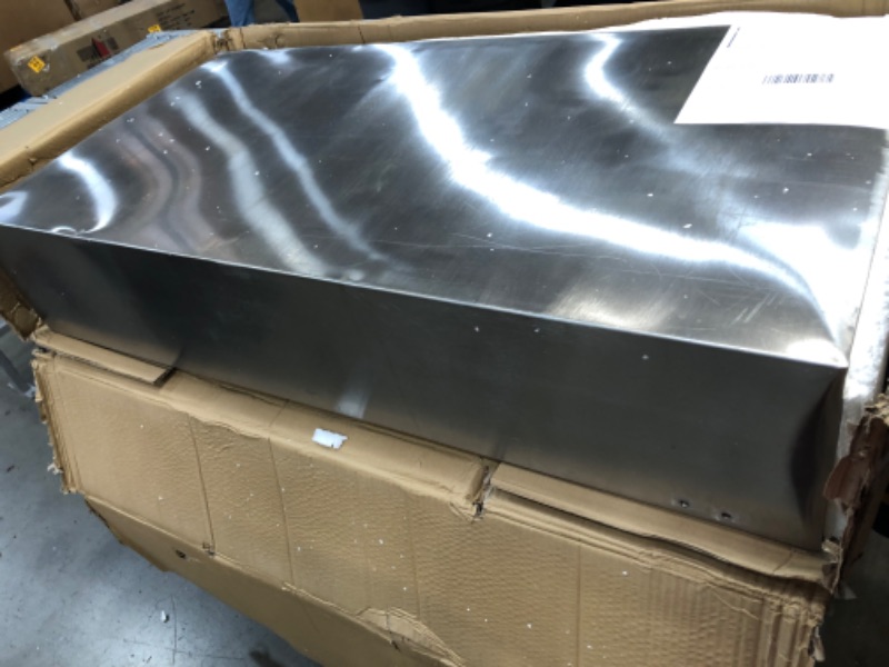 Photo 6 of (DAMAGE)VEVOR Maple Syrup Evaporator Pan 48 x 24 x 19 in. Stainless Steel Maple Syrup Boiling Pan with Divided Pan and Feed Pan
**DENTS**