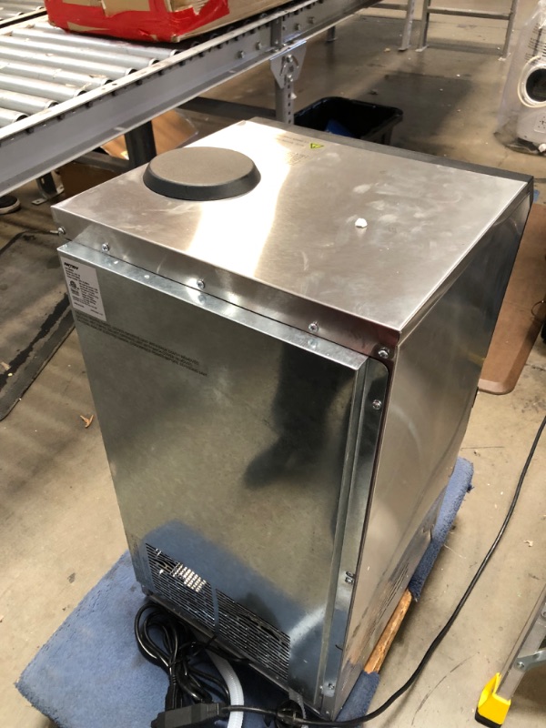Photo 4 of (NOT FUNCTIONAL)Artidy Commercial Ice Maker Machine, 100LBS/24H Clear Square Ice Cube,33LBS Ice Storage Capacity with Auto Clean and LED Temperature Display for Home,Restaurant,Bar,Coffee Shop,Kitchen
**DOES NOT POWER ON, FOR PARTS ONLY**
