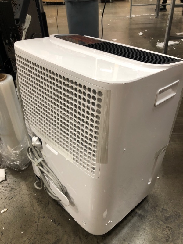 Photo 4 of Frigidaire FFAD6022W1 Dehumidifier, High Humidity 60 Pint Capacity Dehumidifier with a Easy-to-Clean Washable Filter and Custom Humidity Control for maximized comfort, in White
