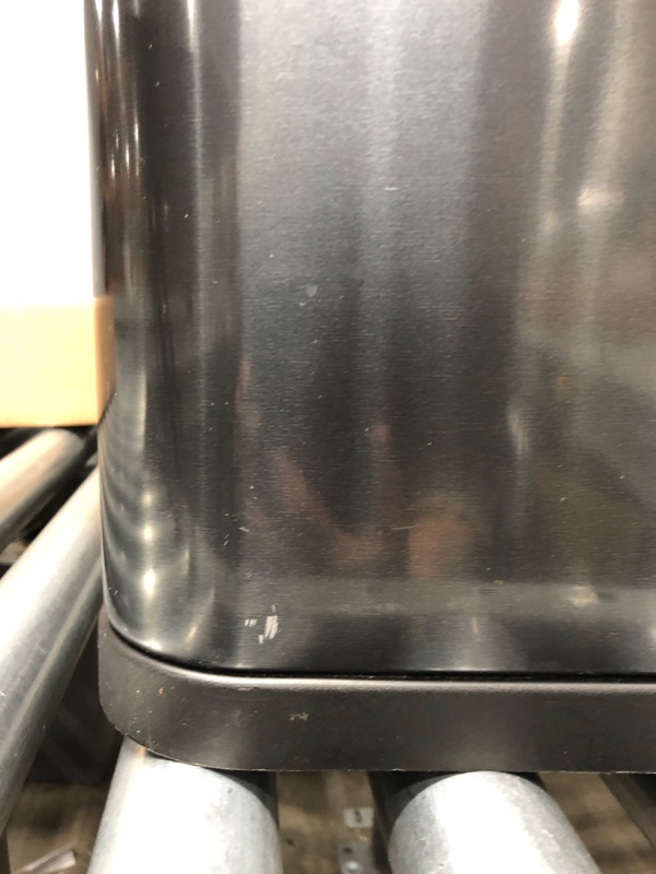 Photo 6 of ***** Dented Lid******
**** Scratch on Front
*** multiple scratches on side****
**** dent right side****
**** no power adapter****
**** no battery box cover*****
**** dent on left side****
simplehuman 58 Liter / 15.3 Gallon Rectangular Hands-Free Dual Com