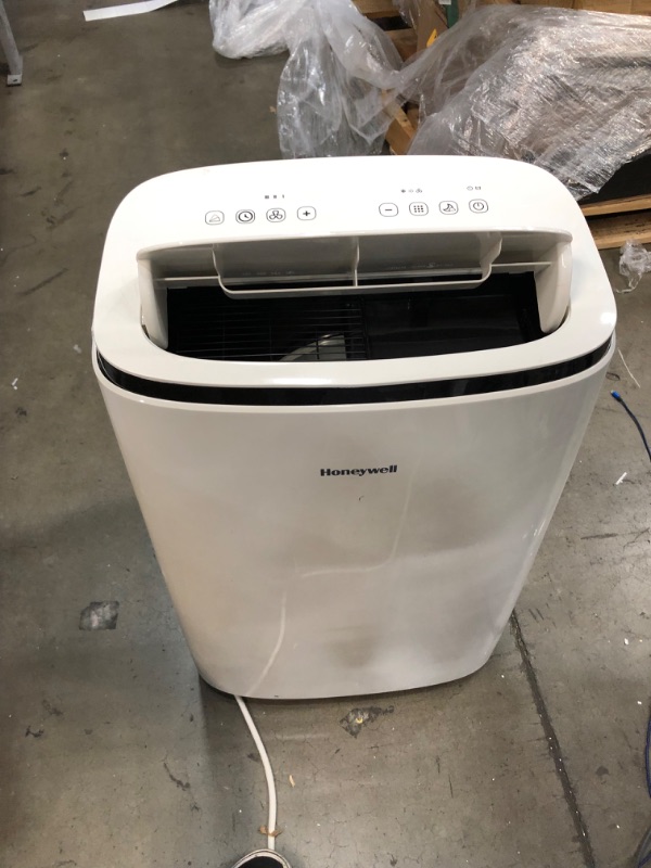 Photo 5 of ***MISSING COMPONENTS/COSMETIC DAMAGE*** 10,000 BTU Honeywell Portable Air Conditioner with Dehumidifier & Fan Cools Rooms Up To 450 Sq. Ft. with Remote Control, HJ0CESWK7 (Black/White)
