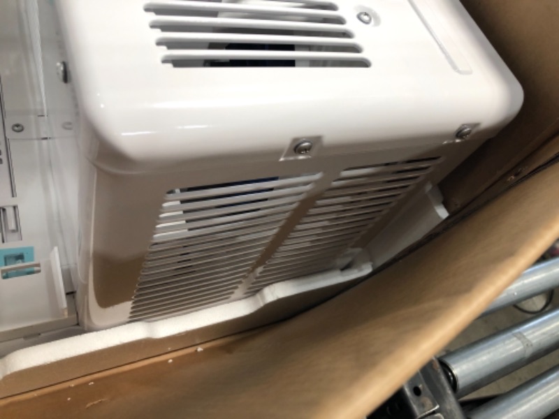 Photo 7 of **tested**
Midea 8,000 BTU Smart Inverter U-Shaped Window Air Conditioner, 35% Energy Savings, Extreme Quiet, MAW08V1QWT (1860705)
