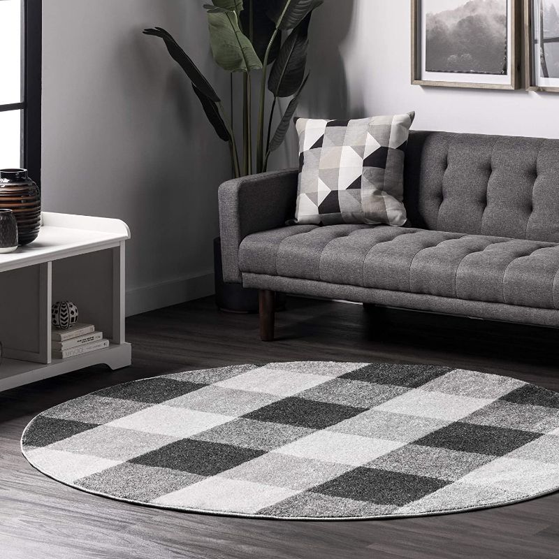 Photo 1 of **usede-needs cleaning***
nuLOOM Buffalo Plaid Area Rug, 6' Round, Gray
