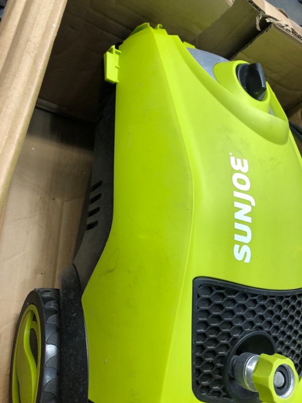 Photo 6 of **USED**
Sun Joe SPX3000 2030 Max PSI 1.76 GPM 14.5-Amp Electric High Pressure Washer, Cleans Cars/Fences/Patios, 15.6 x 13.5 x 33.9
