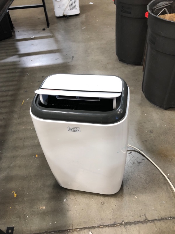 Photo 6 of **PLEASE VIEW PHOTOS FOR DETAIL ON ITEM**
Black & Decker 6,000 BTU Portable Air Conditioner in White

