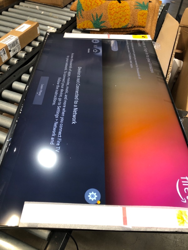 Photo 2 of Hisense 50-inch Class ULED U6 Series Quantum Dot QLED 4K UHD Smart Fire TV (50U6HF, 2022 Model)
