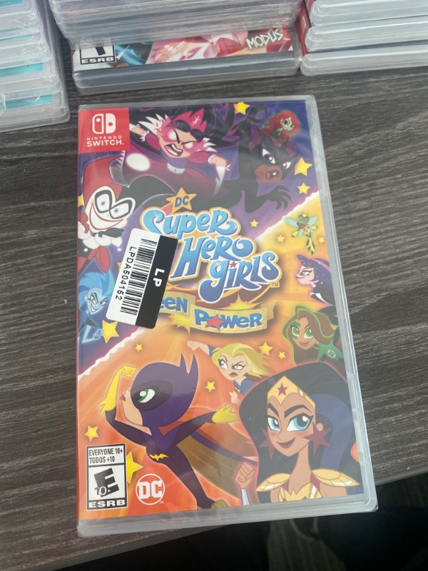 Photo 1 of DC Super Hero Girls: Teen Power - Nintendo Switch

