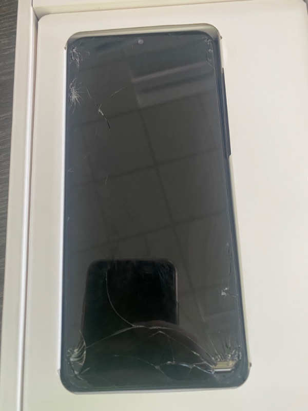 Photo 2 of **damaged screen** Motorola Moto G Pure Unlocked (32GB) - Blue

