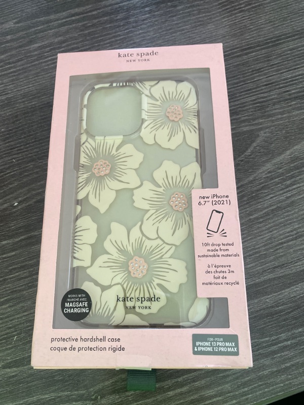 Photo 2 of Kate Spade New York Apple iPhone 13 Pro Max/iPhone 12 Pro Max Protective Hardshell Case

