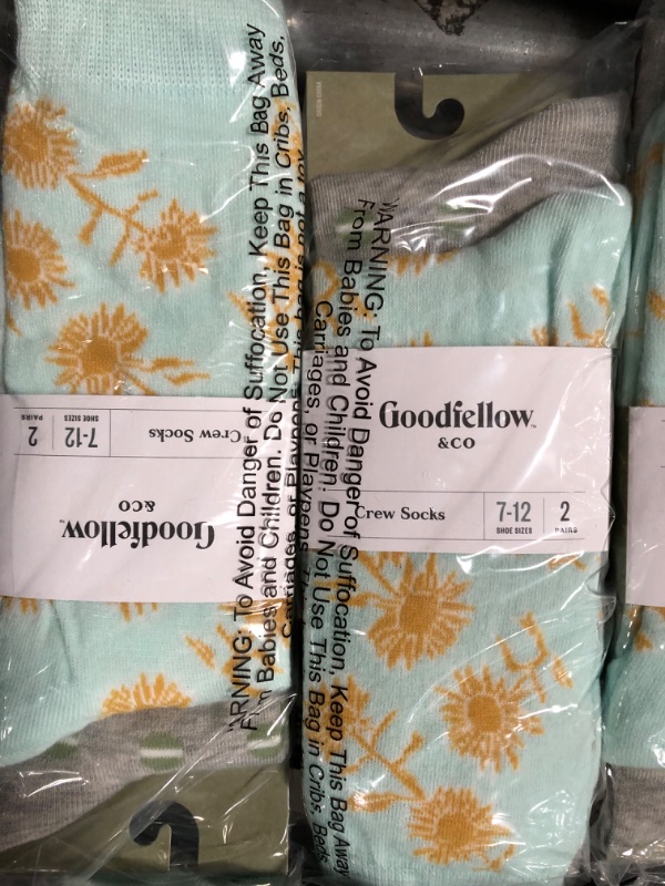 Photo 3 of 12 pack -Men's Floral Print Novelty Crew Socks 2pk - Goodfellow & Co™ Aqua Blue -size- 7-12

