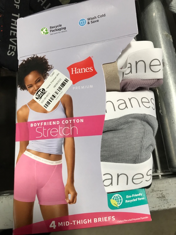 Photo 2 of Hanes Premium Women's 4pk Comfortsoft Waistband with Cotton Mid-Thigh Boxer Briefs - Colors May Vary Medium 

