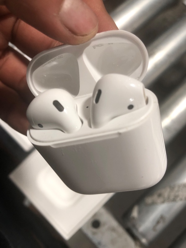 Photo 5 of nonfunctional  parts only ! Apple AirPods True Wireless Bluetooth Headphones (2nd Generation) with Charging Case

