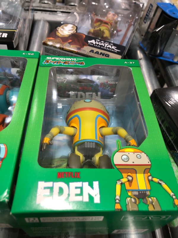 Photo 2 of Eden a-37 6-Inch Vinyl Figure
