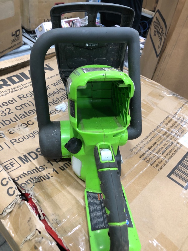 Photo 3 of ***PARTS ONLY*** Greenworks 40V 12-Inch Cordless Chainsaw, Tool Only

