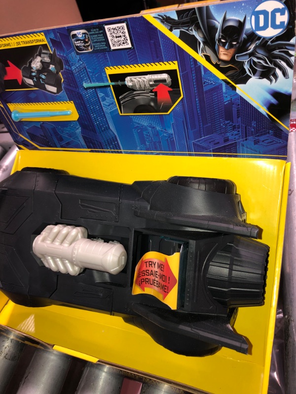 Photo 1 of 4 Inch Transforming Batmobile