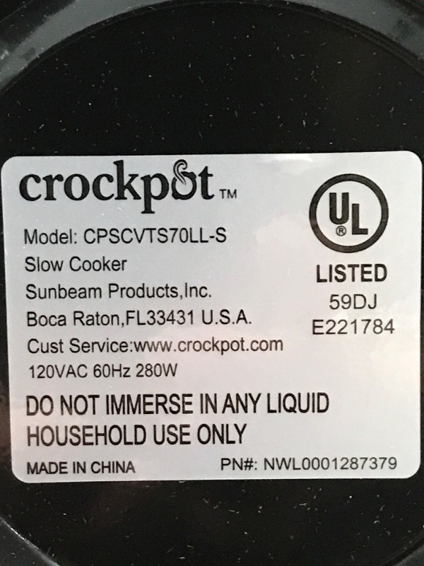 Photo 4 of ***** Large dent on right side****
****right side handle broken****
Crockpot Portable 7 Quart Slow Cooker with Locking Lid and Auto Adjust Cook Time Technology, Stainless Steel