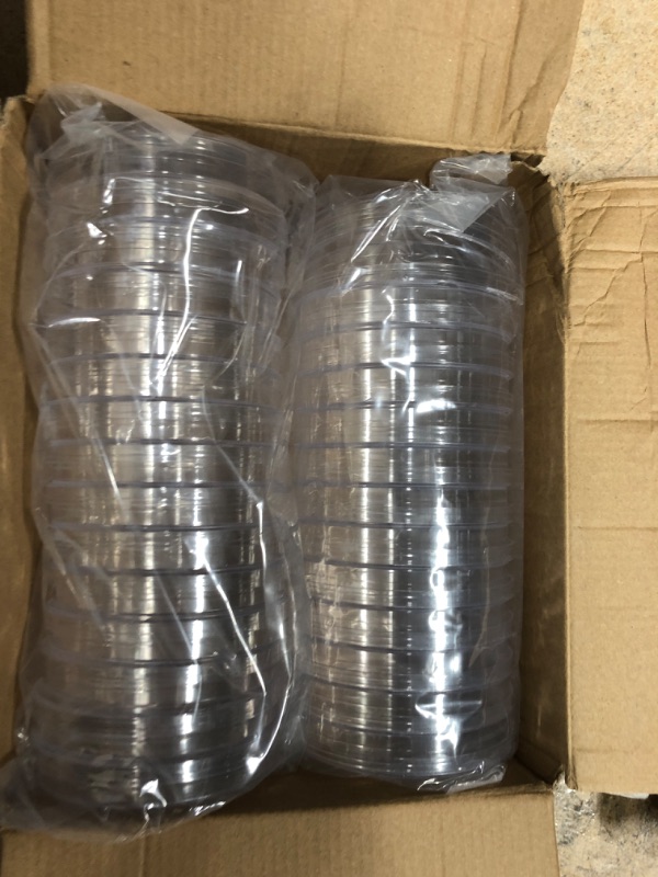 Photo 1 of 30 Pack Petri Dishes with Lids,90 x 15mm Clear Petri Dish for School,Laboratories,Science Art Projects,Storing,Seeding and Biohazard Theme Party
