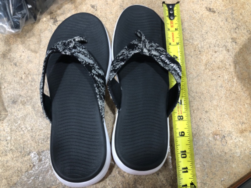 Photo 2 of DREAM PAIRS Women's Arch Support Flip Flops Comfortable Soft Cushion Thong Sandals Casual Indoor Outdoor Walking Beach Summer Shoes