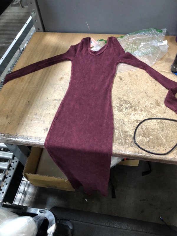 Photo 3 of RIBBED JUNIE CLOTHING WOMEN DRESS LONG SLEEVE MAROON STRETCH  V NECK SMALL (ITEM DIFFERS FROM STOCK PHOTO)