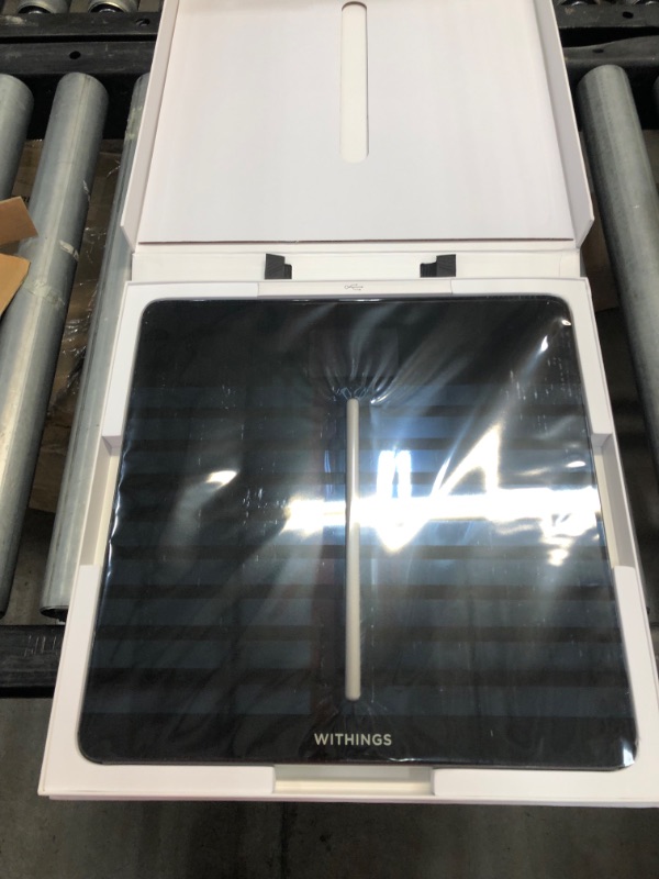 Photo 2 of Withings Body Cardio – Premium Wi-Fi Body Composition Smart Scale, Tracks Heart Health, Vascular Age, BMI, Fat, Muscle & Bone Mass, Water %, Digital Bathroom Scale with App Sync via Bluetooth or Wi-Fi

-powers on 