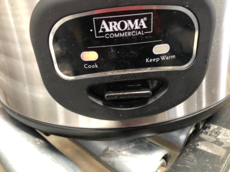 Photo 3 of AROMA ARC-1130S 60 CUP COOKED COMMERCIAL RICE COOKER
