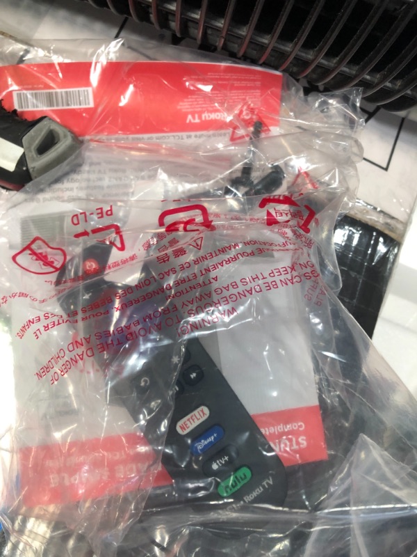 Photo 1 of TCL - 75” Class 5 Series QLED 4K UHD Smart Roku T