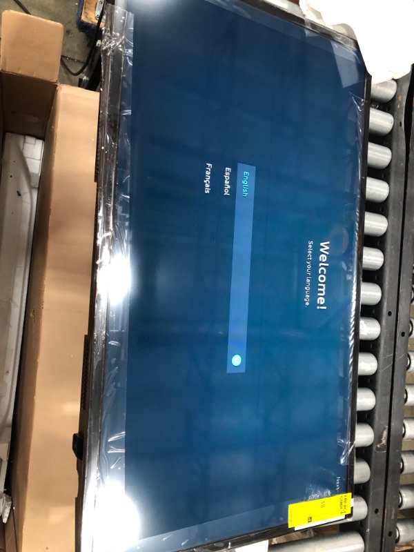 Photo 2 of SAMSUNG 40-inch Class LED Smart FHD TV 1080P (UN40N5200AFXZA, 2019 Model)