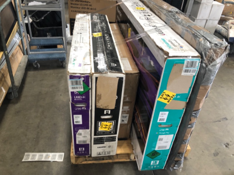 Photo 1 of PALLET OF DAMAGED TV'S NON REFUNDABLE 
ACCESSORIES NOT INCLUDED
6 ITEMS 