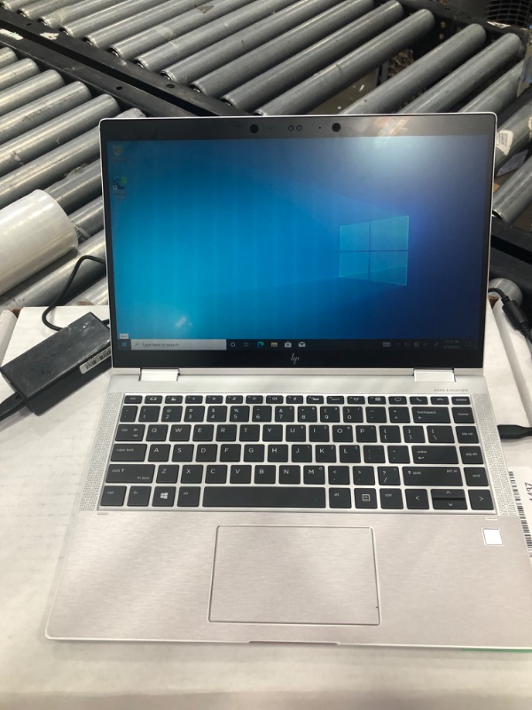 Photo 2 of HP EliteBook 1040 x360 G5 2-in-1 Laptop, 14 FHD (1920 x 1080) Touchscreen, 8th Gen Intel Core i7-8665U, 16 GB RAM, 512 GB SSD, Webcam Windows 10 Pro (Renewed)