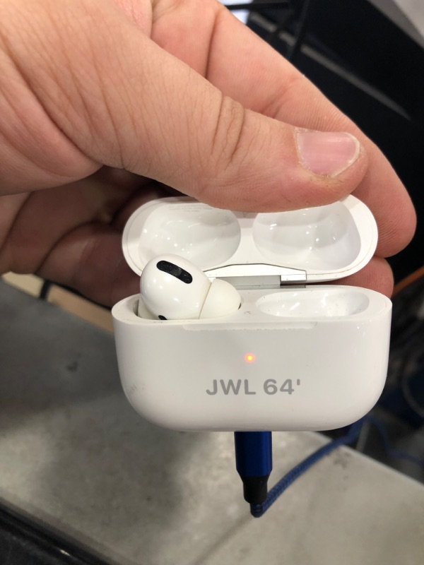 Photo 2 of MISSING RIGHT AIRPOD ONLY THE LEFT ONE 
Apple AirPods Pro Wireless Earbuds with MagSafe Charging Case. Active Noise Cancelling, Transparency Mode, Spatial Audio, Customizable Fit, Sweat and Water Resistant. Bluetooth Headphones for iPhone