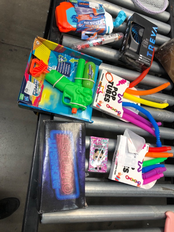 Photo 2 of BUNDLE OF TOYS AND GAME ITEMS.10 ITEMS.