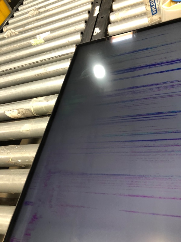 Photo 3 of DAMAGED PIXELS 
VIZIO 58-Inch M-Series 4K QLED HDR Smart TV w/Voice Remote, Dolby Vision, HDR10+, Alexa Compatibility, M58Q7-J01, 2022 Model