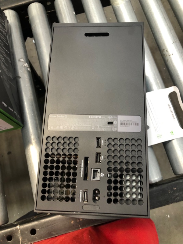 Photo 1 of Xbox Series X 1 TB