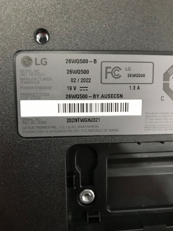 Photo 1 of LG 26WQ500-B 26 Inch Class 21:9 UltraWide Full HD (2560x1080) IPS Monitor with AMD FreeSync Premium, sRGB 99% Color Gamut and HDR10 and 3-Side Virtually Borderless Display – Black (25.7” Diagonal)
