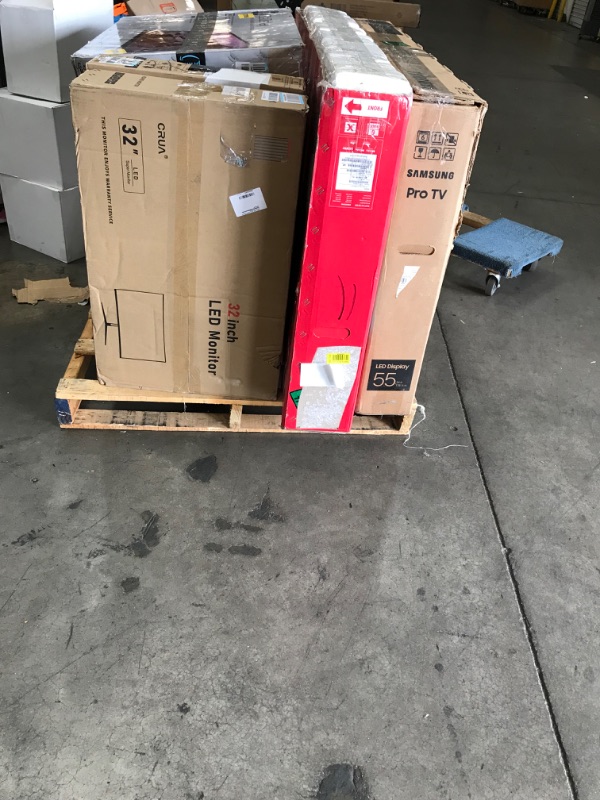 Photo 3 of PALLET OF BROKEN TVS AND MONITORS, NO REFUNDS OR RETURNS 