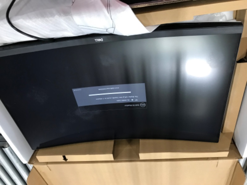 Photo 4 of Dell S3222HN 32-inch FHD 1920 x 1080 at 75Hz Curved Monitor, 1800R Curvature, 8ms Grey-to-Grey Response Time (Normal Mode), 16.7 Million Colors - Black
