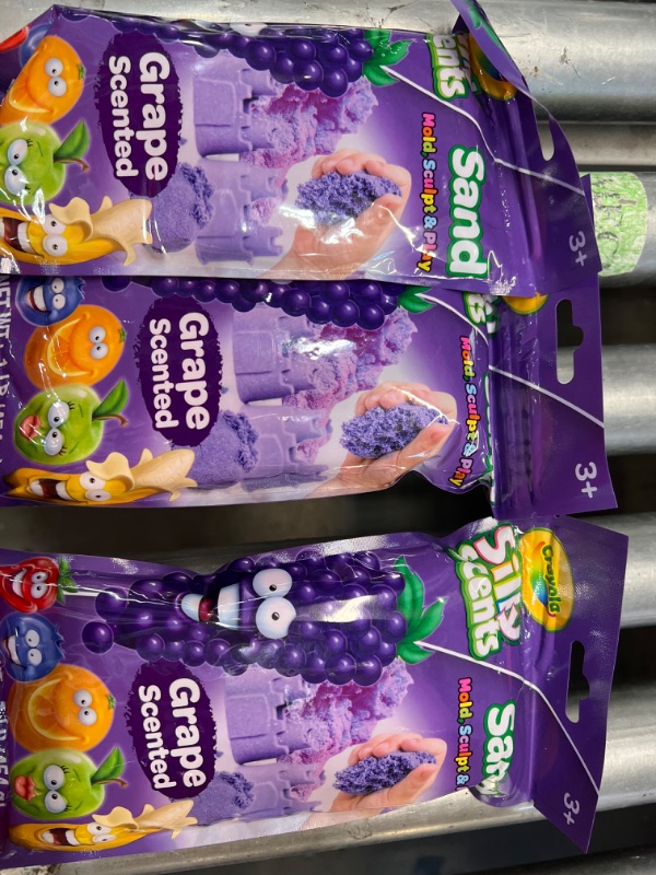 Photo 1 of crayola silly scent sand grape purple 