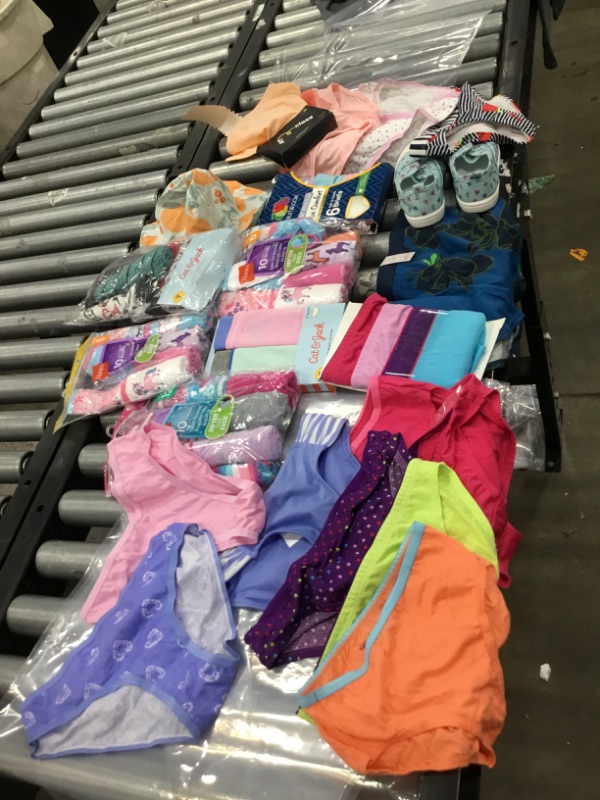 Photo 1 of ASSORTED KIDS UNDERWEAR & SHOES BUNDLE PACK (BOYS & GIRLS) VARIOUS SIZES - 21 ITEMS