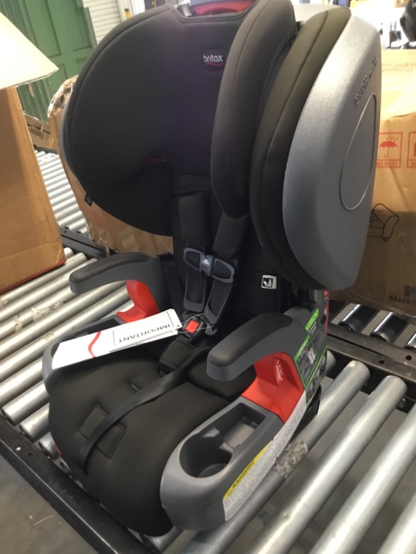 Photo 2 of Britax Grow with You ClickTight Plus Harness-2-Booster Car Seat SafeWash Jet
