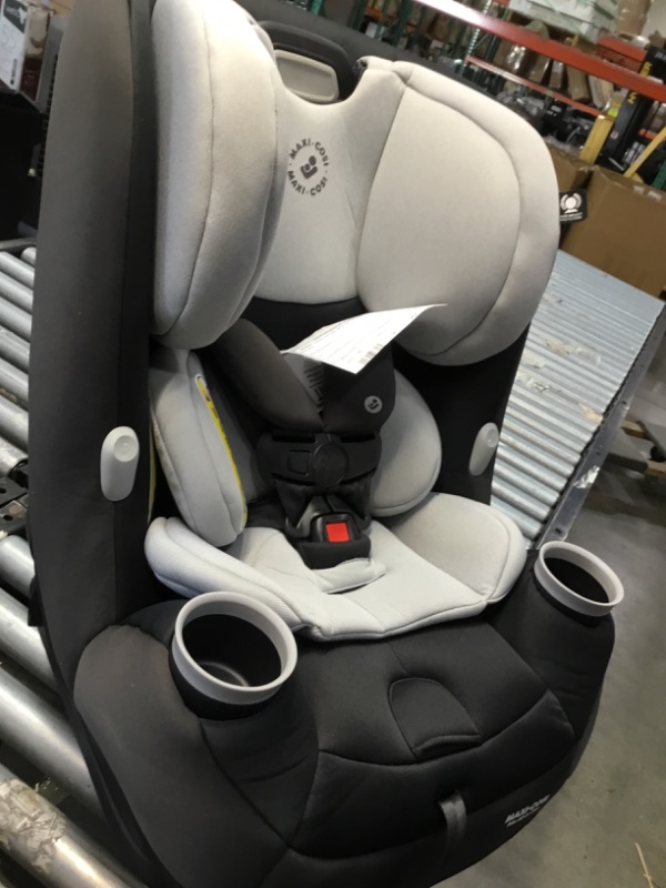 Photo 4 of Maxi-Cosi Pria All-in-1 Convertible Car Seat
